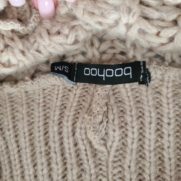 2/25$ 🛍Boohoo Knitted Off the shoulder Sweater - Picture 5 of 5